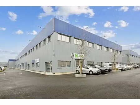 location local d’activités vaux-le-pénil 77000 207m² à 3382m²