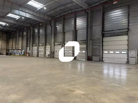 location entrepôt combs la ville 77380 6200m²
