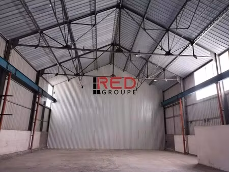 location entrepôt 335 m² à 3 749 m²