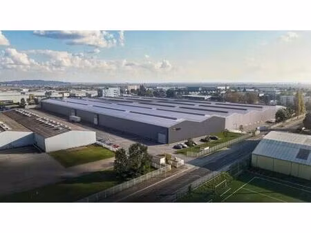 location entrepôt meyzieu 69330 5395m²