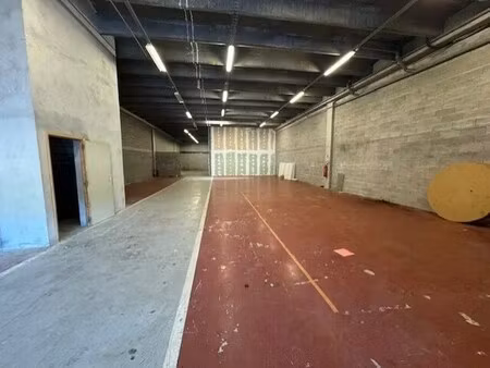 location entrepôt 2 182 m²