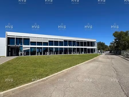 location local d’activités venelles 13770 900m²