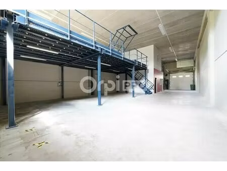 location local d’activités brignais 69530 348m²