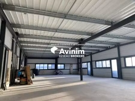 location local d'activités 278 m²