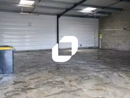 location local d'activités 70 m² à 308 m²