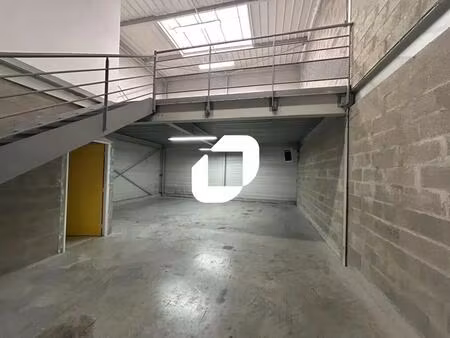 location local d'activités 138 m² à 276 m²