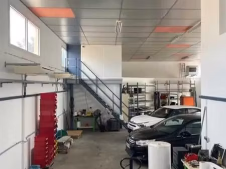 location local d’activités toussieu 69780 329m²
