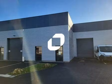 location local d'activités 259 m²
