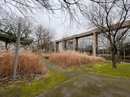 location local d'activités 115 m² à 7 728 m²