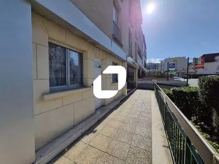 location bureaux 70 m²