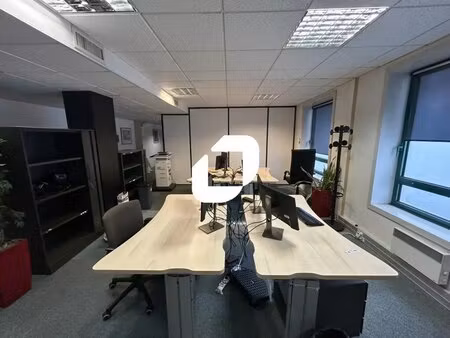 location bureaux 250 m² à 1 260 m²