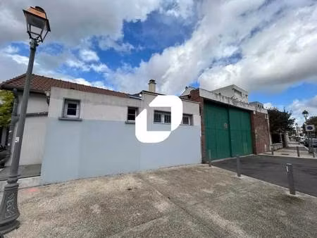 location entrepôt 1 169 m²