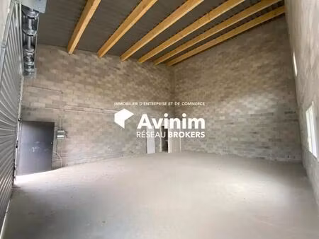 location entrepôt 80 m²