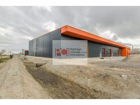 location local d’activités beaucaire 30300 2600m²
