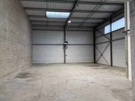 location local d’activités frépillon 95740 339m²