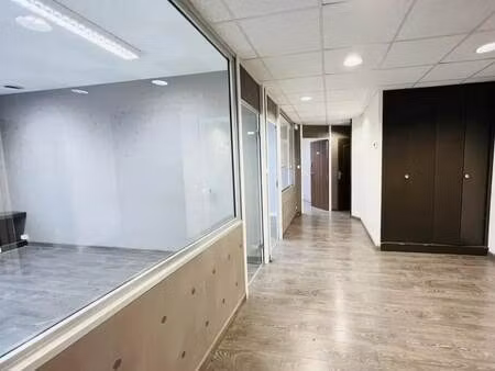 location bureaux 146 m²