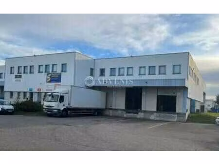 location entrepôt 1 095 m² à 2 220 m²