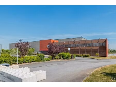 location entrepôt 21 383 m²