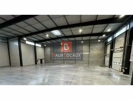 location entrepôt 2 458 m² à 8 345 m²