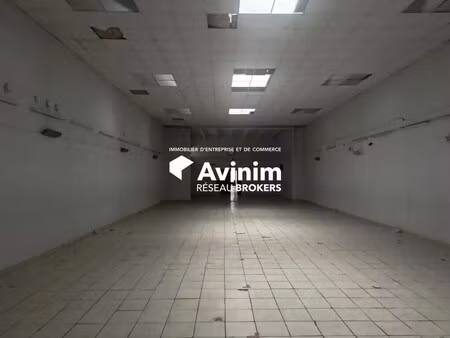 location entrepôt saint denis 93200 853m²