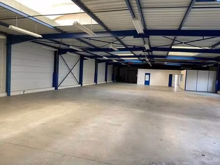 location entrepôt 645 m²