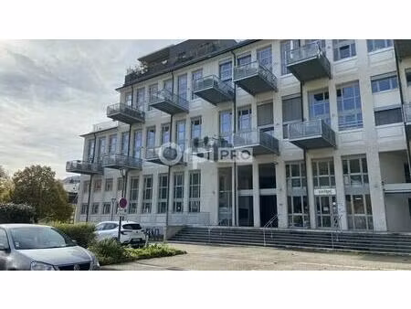 location local d'activités 1 500 m²