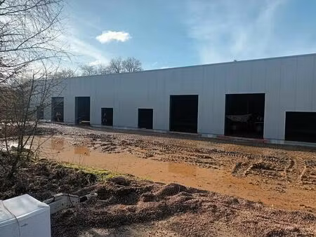 location local d'activités 120 m² à 960 m²