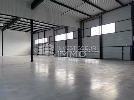 location local d'activités 1 284 m² à 7 068 m²