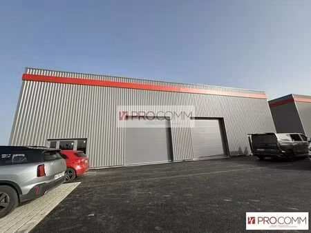 location local d'activités 216 m² à 432 m²