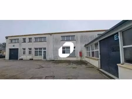 location local d'activités 235 m² à 1 587 m²