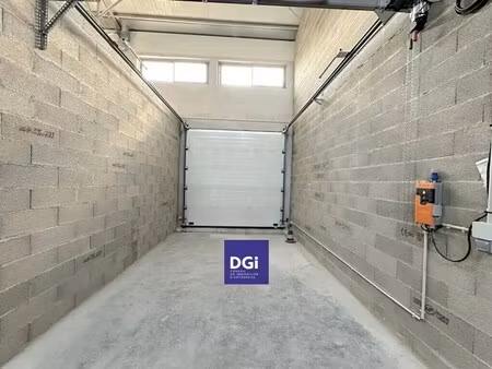 location local d'activités 154 m²