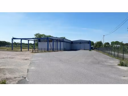 location local d'activités 3 100 m²