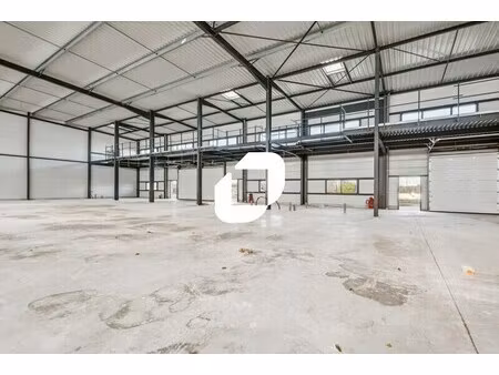location local d’activités viarmes 95270 850m²