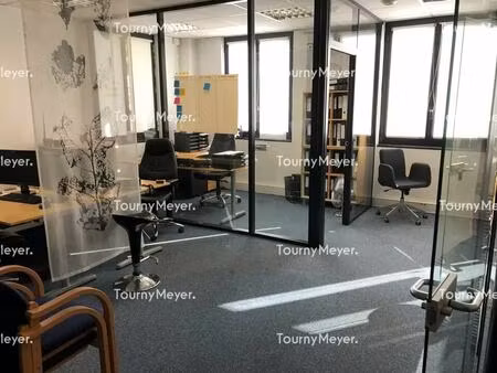 location bureaux 76 m²