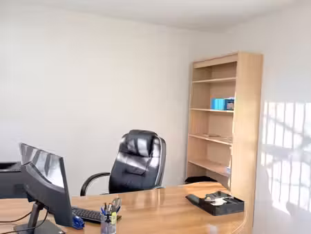 location bureaux 85m²