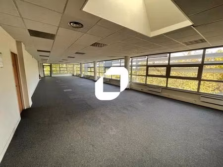 location entrepôt 3 403 m²