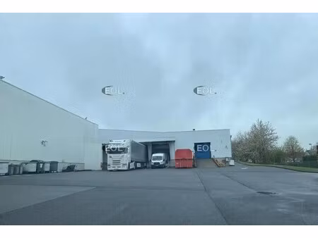 location entrepôt domloup 35410 1400m² à 6993m²