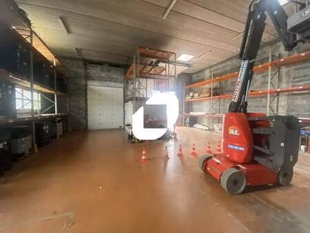 location entrepôt 465 m²