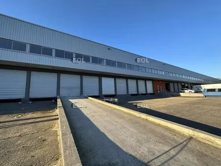 location entrepôt 1 129 m²