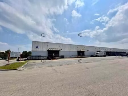 location entrepôt 1 449 m²