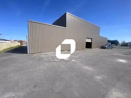 location local d'activités 500 m²