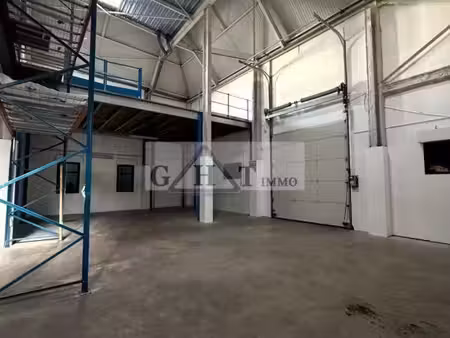 location entrepôt neuilly-sur-marne 93330 449m²