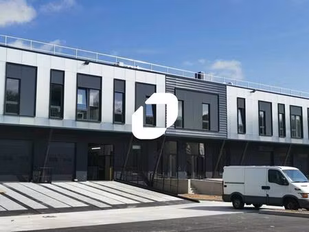 location entrepôt trappes 78190 2747m²