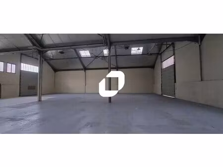 location local d’activités aubervilliers 93300 734m²