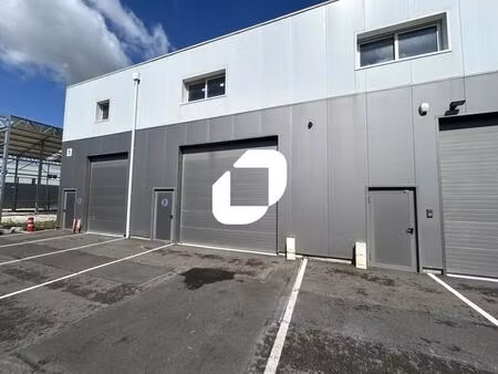 location local d’activités brie comte robert 77170 360m²