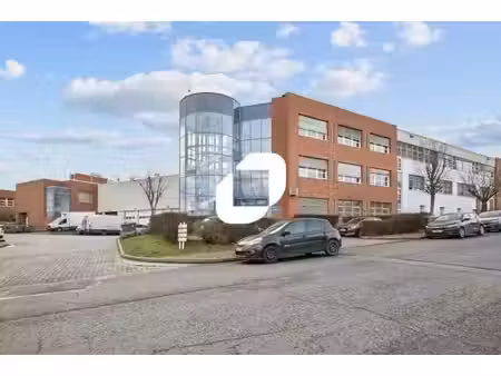 location local d’activités 1184m²