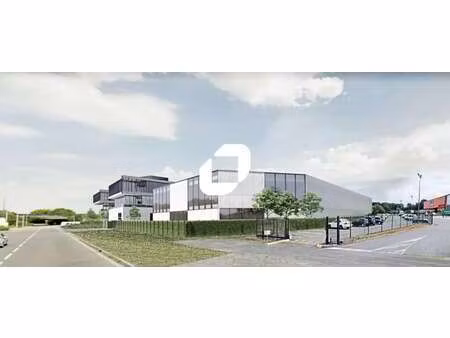 location local d'activités 730 m² à 1 510 m²