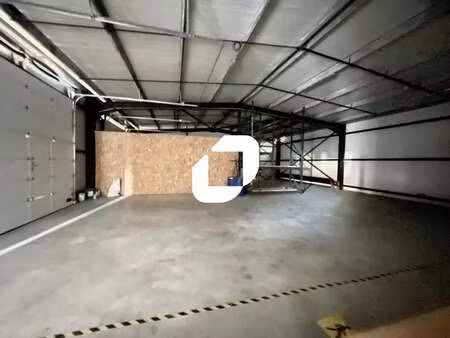 location local d'activités 290 m²