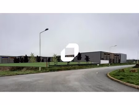 location local d'activités 91 m² à 2 450 m²