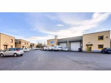 location local d’activités pontault-combault 77340 389m²